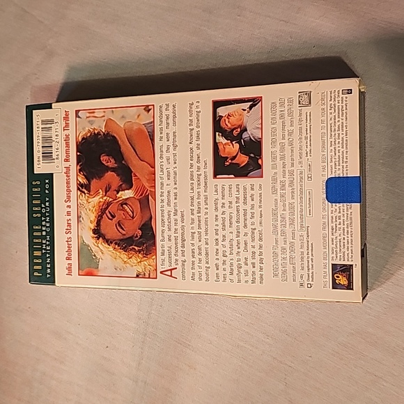 Julia Roberts sleeping with the enemy vhs tape movie vintage - Picture 2 of 3
